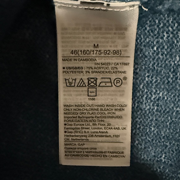 GAP Women's V-Neck Sweater in Deep Blue - Picture 5 of 6